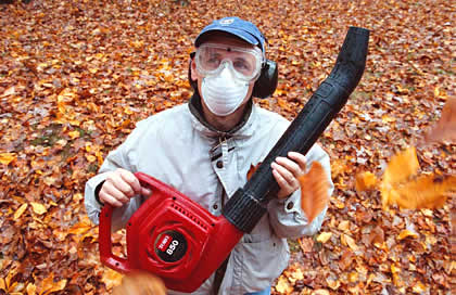 Jeff does battle with his leaves